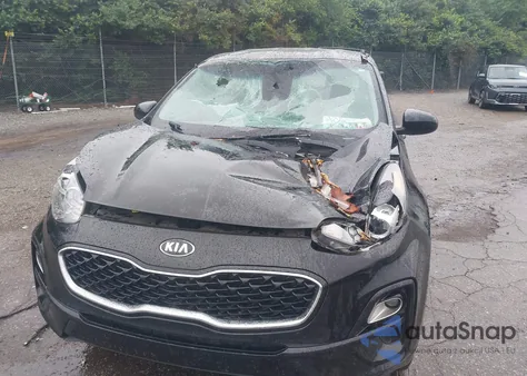 2022 Kia Sportage Lx z USA, uszkodzony, nr VIN KNDPMCAC3N7993473